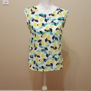 Lemon Print Sleeveless Blouse 🍋